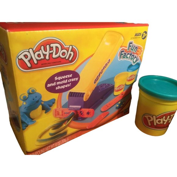 Play-Doh Play Set- FUN FACTORY— squeeze & mold shapes - Picture 3 of 10